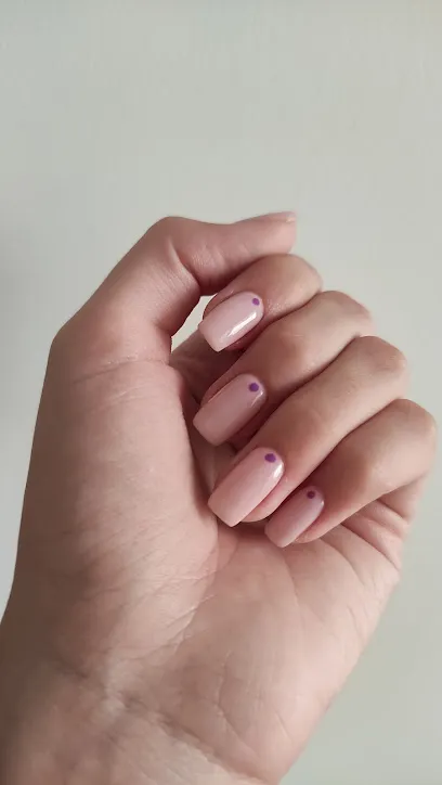 THE NAIL CENTRAL(r)