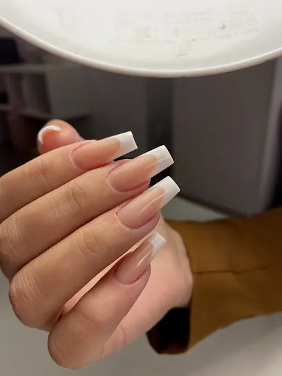 The Nails Room