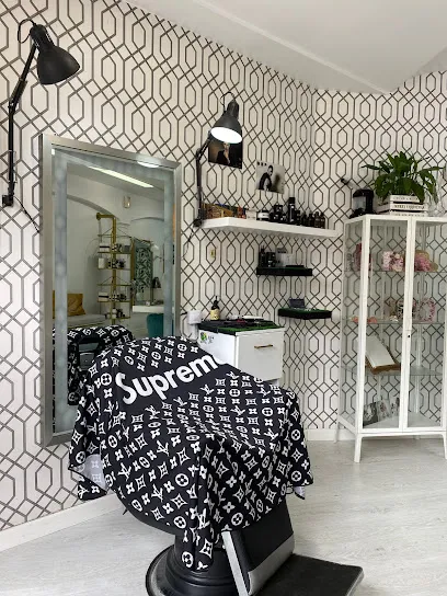 The Squire Hair Studio/ Escuela de peluqueria
