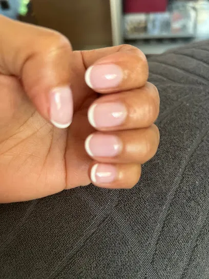 TOP Nails CENTER