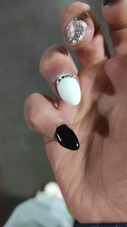 Uñas Carmen