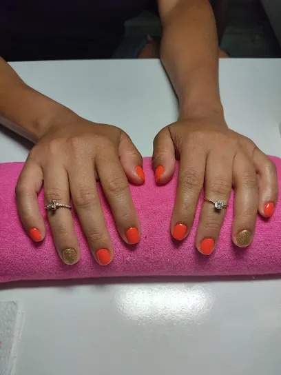 Uñas Carolina