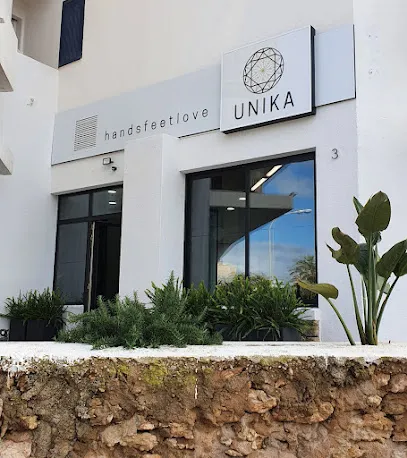 UNIKA - hands and feet center