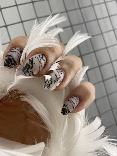 Urban Nails