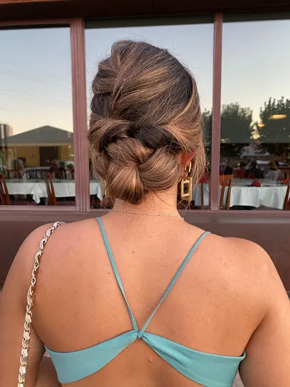 Victoria Montiel, Peluqueros