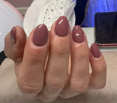 Violetta | Nails Salón