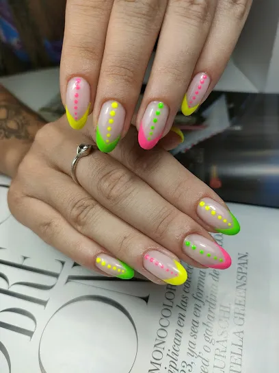 Viviana Levi Beauty & Nail Art