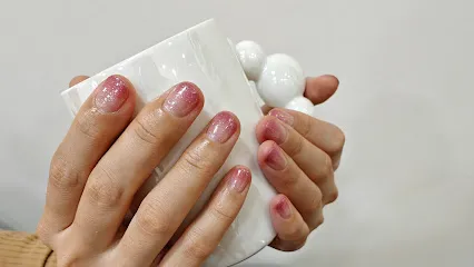 vivienne Nails
