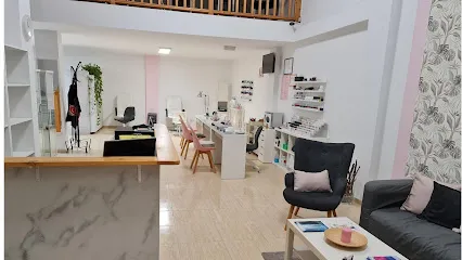 YARITZA MESQUIN NAIL STUDIO