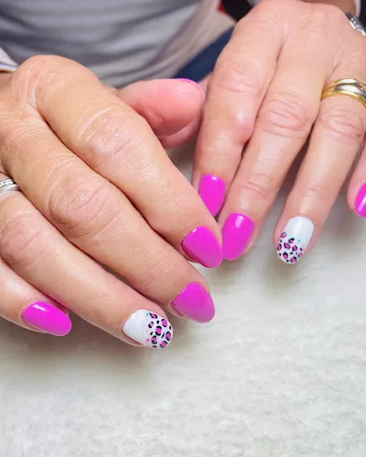 Ylenia Nails